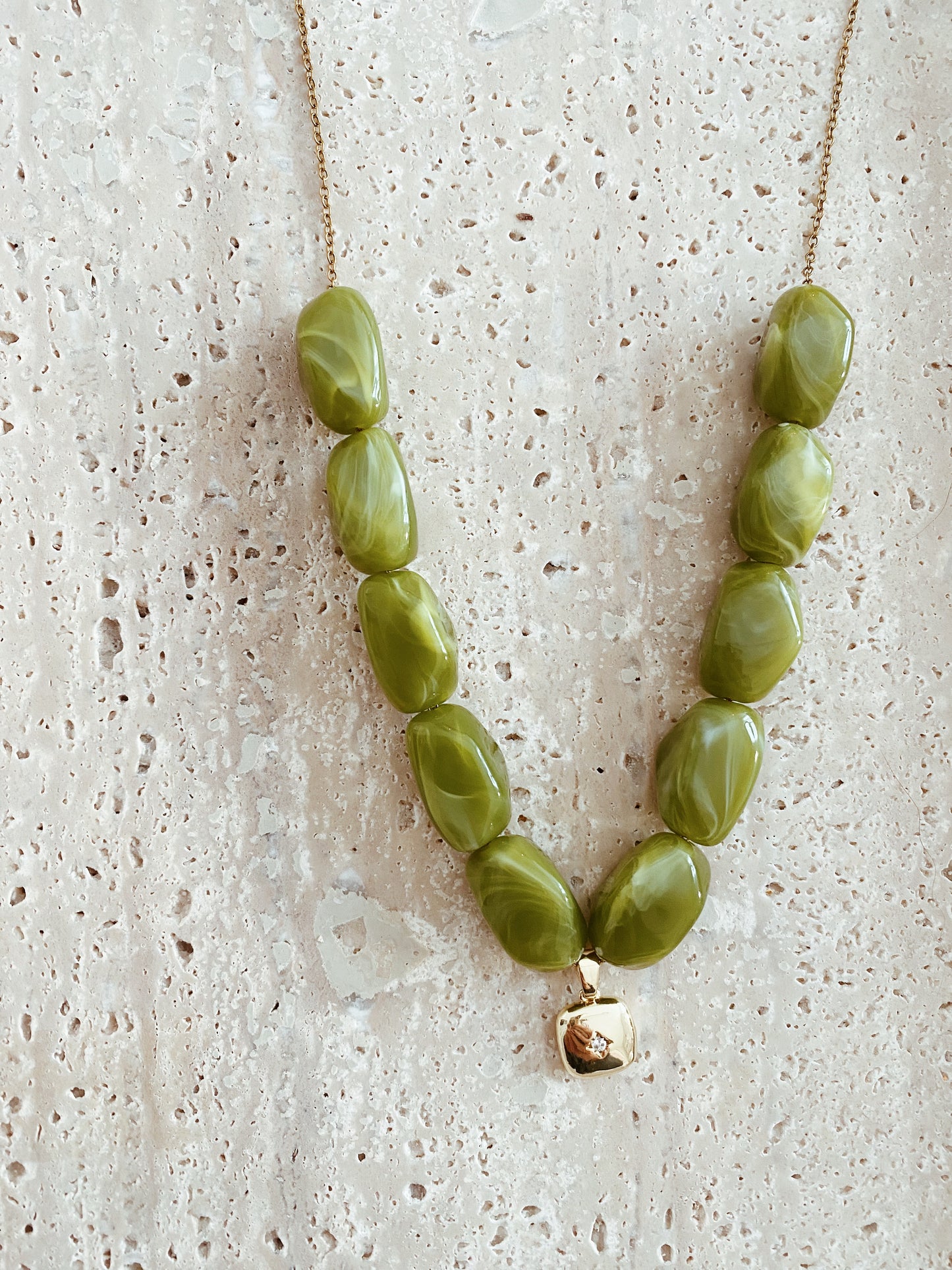 Collier Olivia