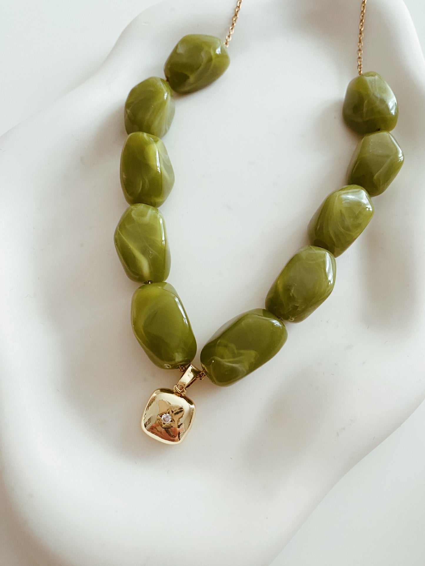 Collier Olivia