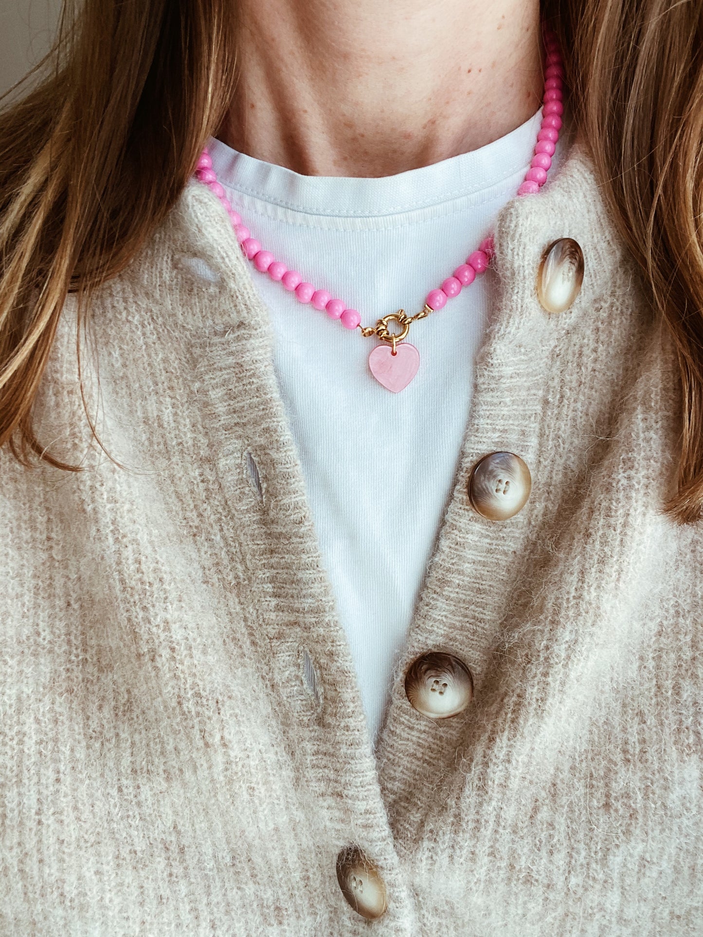 Collier Léa rose fushia