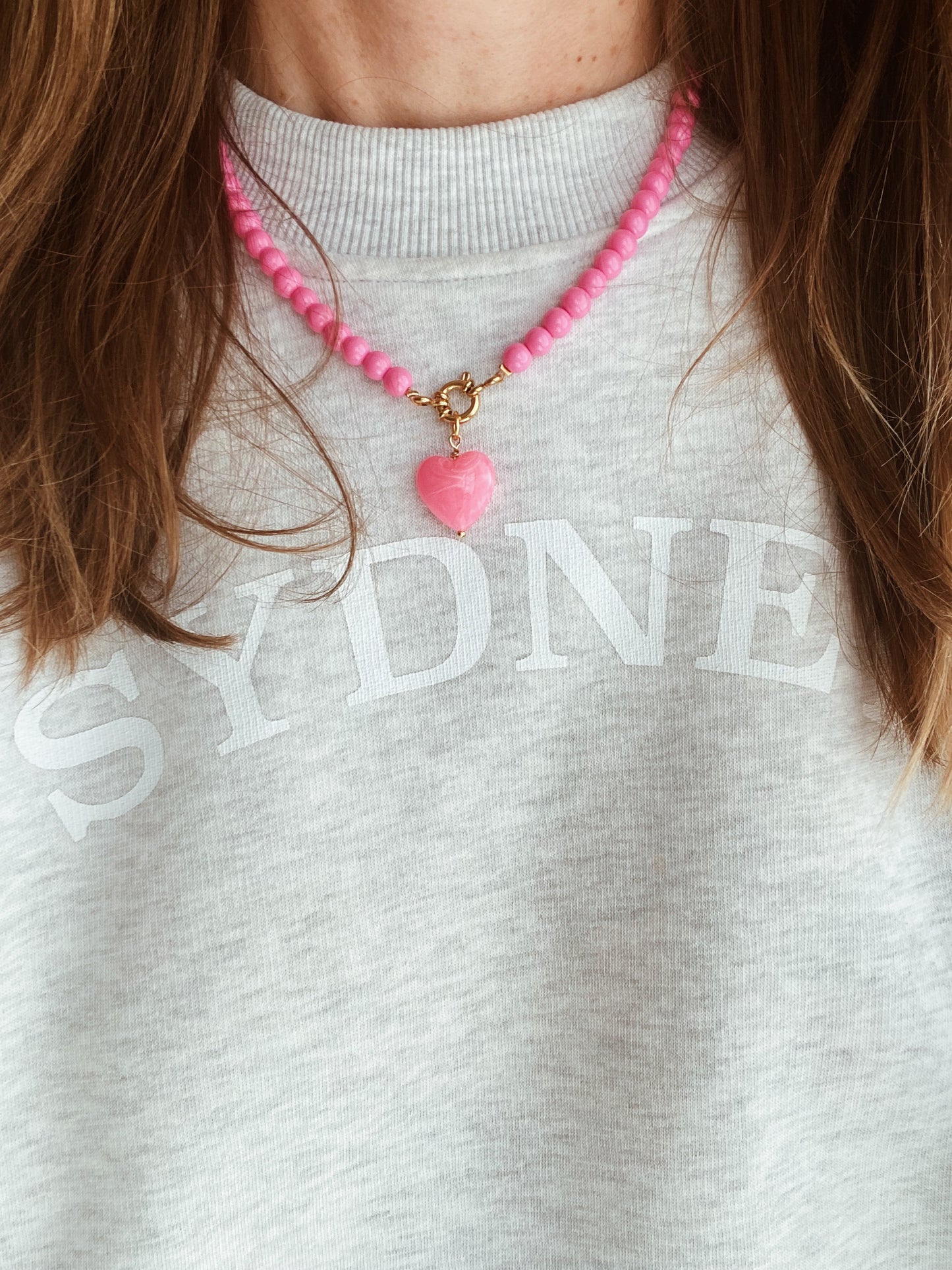 Collier Léa rose fushia